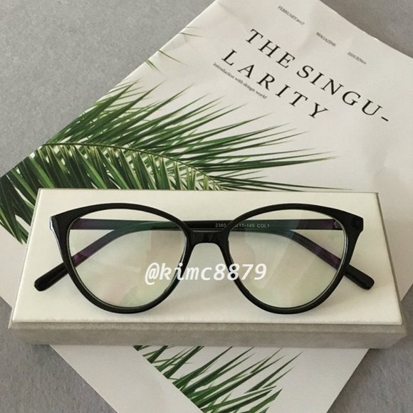 Accessories - Black frame colorless lens sunglasses